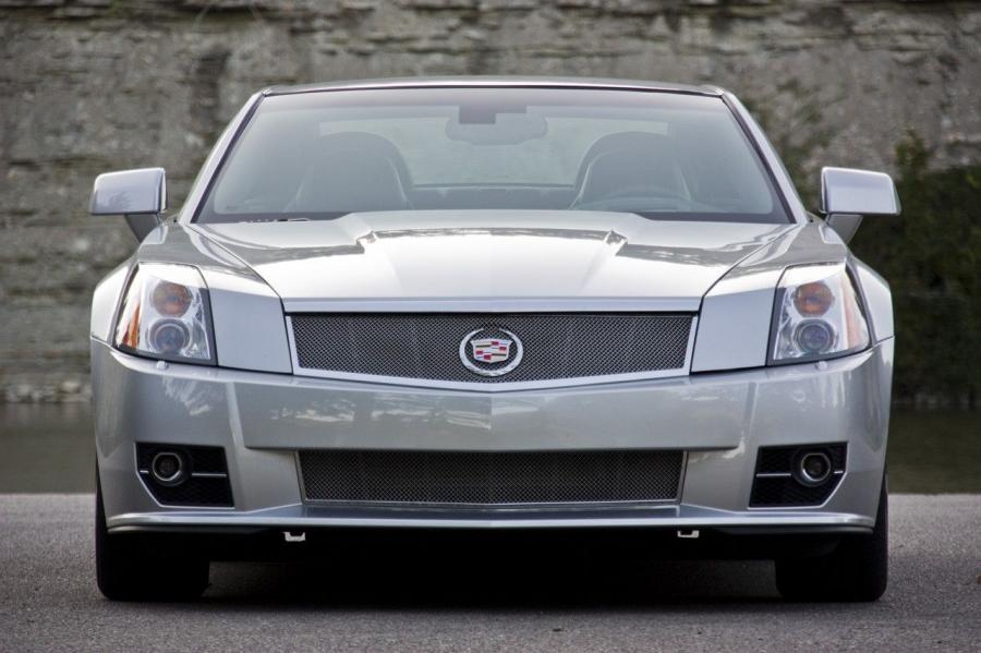  Cadillac XLR-V 2009 года  (фото 22 из 55)